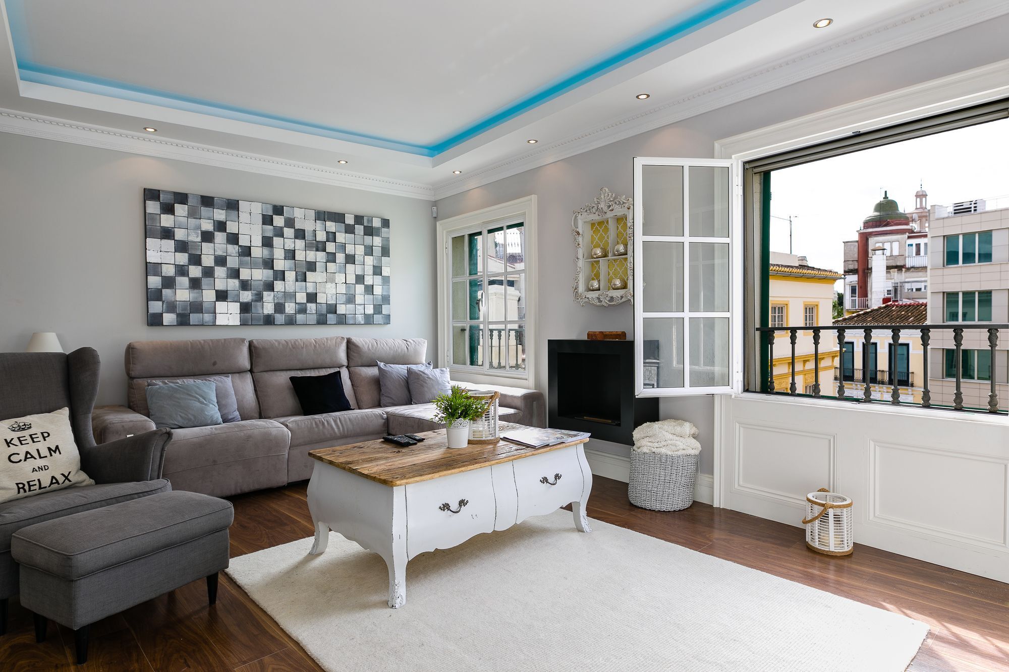 Appartement 3 Bedrooms Luxury Penthouse With Views. The Location In *